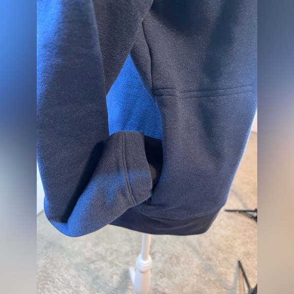 NWT Under Armour Blue Hooded Sweatshirt, size SP - Picture 3 of 6
